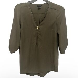 Rue21 Olive Green Women's Top preowned size Small